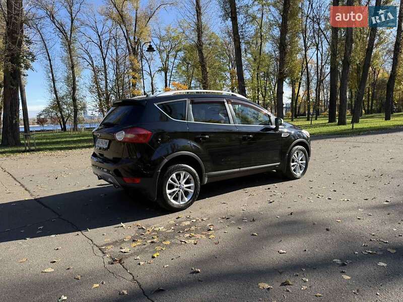 Внедорожник / Кроссовер Ford Kuga 2012 в Киеве