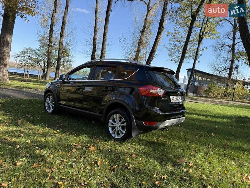 Внедорожник / Кроссовер Ford Kuga 2012 в Киеве