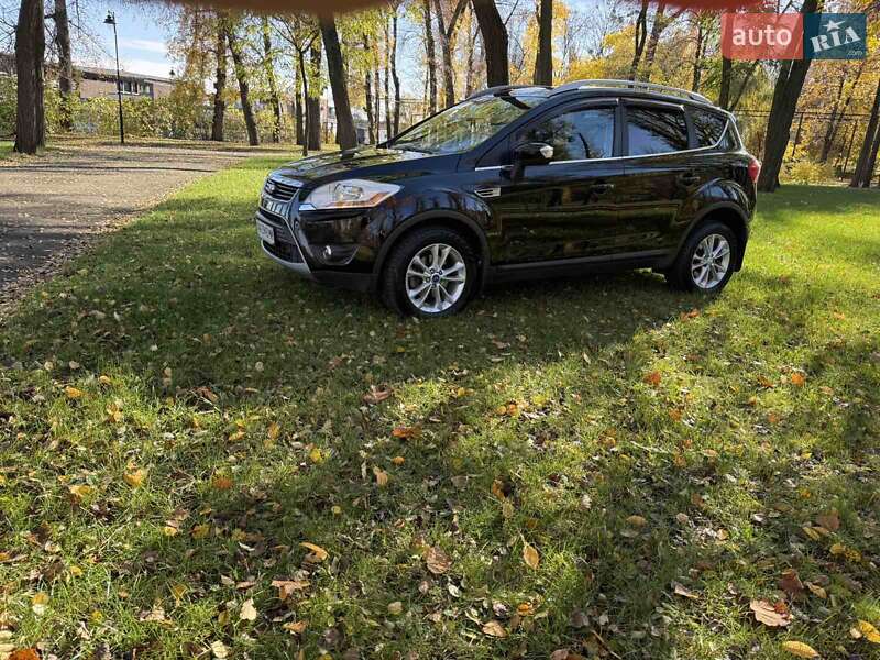 Внедорожник / Кроссовер Ford Kuga 2012 в Киеве