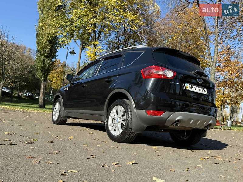 Внедорожник / Кроссовер Ford Kuga 2012 в Киеве