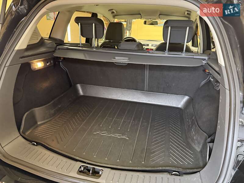 Внедорожник / Кроссовер Ford Kuga 2012 в Киеве