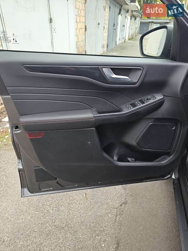 Позашляховик / Кросовер Ford Kuga 2023 в Києві