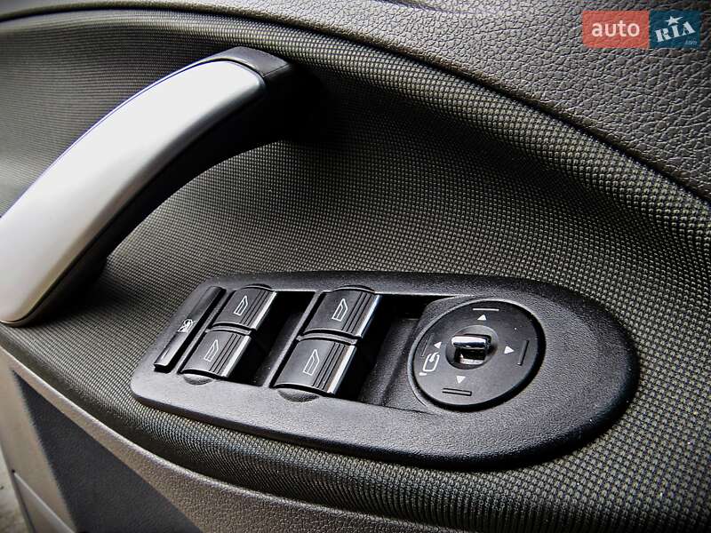 Внедорожник / Кроссовер Ford Kuga 2011 в Черкассах