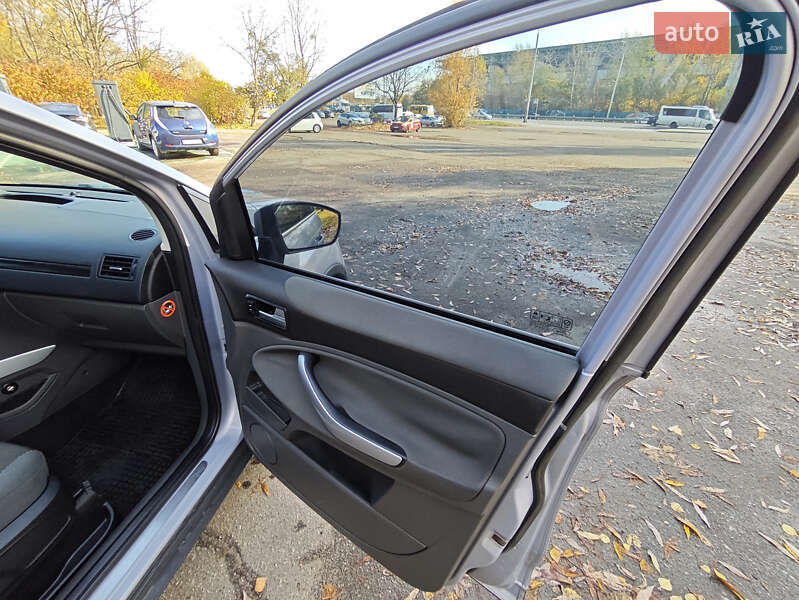 Внедорожник / Кроссовер Ford Kuga 2011 в Киеве фото 17 Внедорожник / Кроссовер Ford Kuga 2011 в Киеве