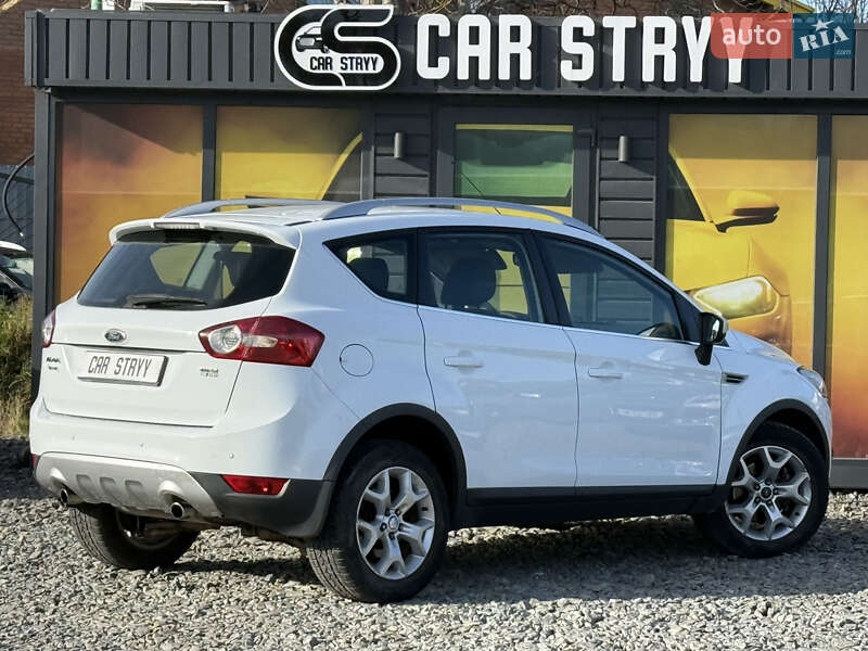 Позашляховик / Кросовер Ford Kuga 2010 в Стрию