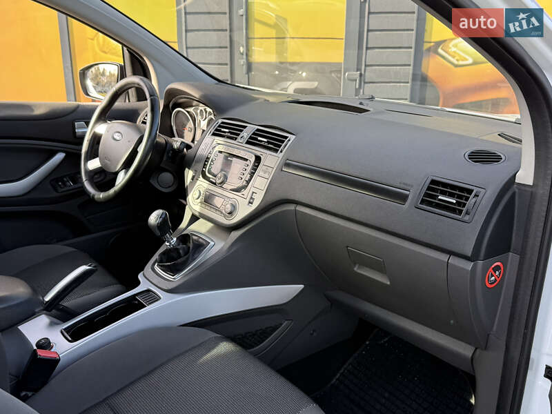 Позашляховик / Кросовер Ford Kuga 2010 в Стрию