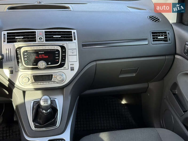 Позашляховик / Кросовер Ford Kuga 2010 в Стрию