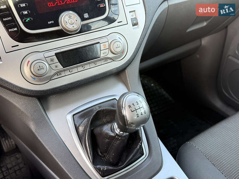 Позашляховик / Кросовер Ford Kuga 2010 в Стрию