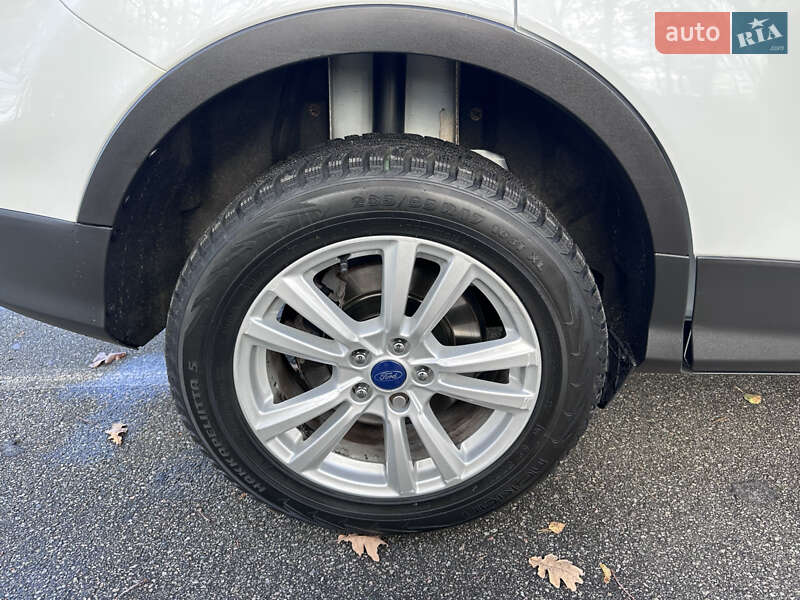 Внедорожник / Кроссовер Ford Kuga 2016 в Киеве