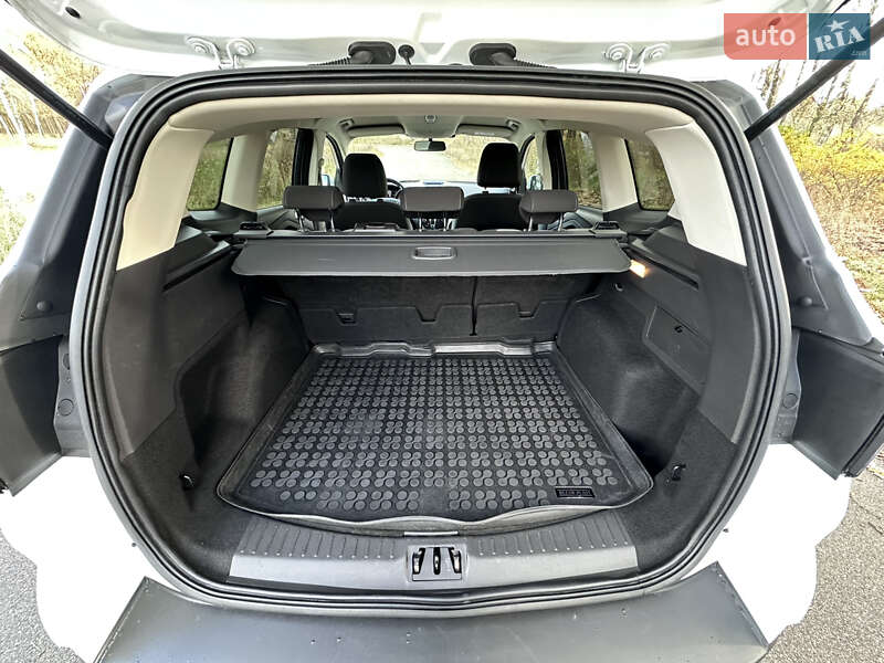 Внедорожник / Кроссовер Ford Kuga 2016 в Киеве