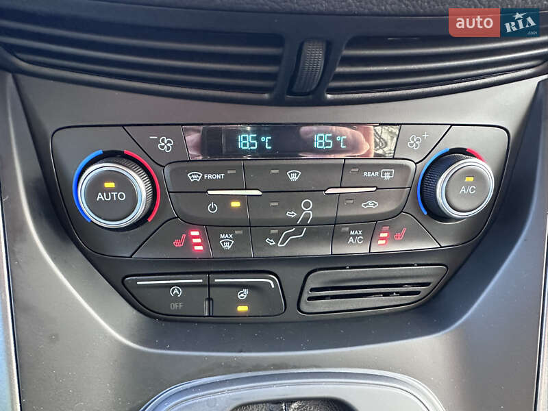 Внедорожник / Кроссовер Ford Kuga 2016 в Киеве