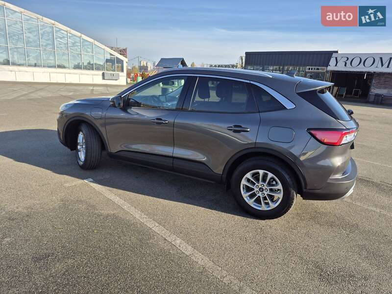 Внедорожник / Кроссовер Ford Kuga 2022 в Киеве