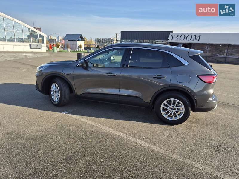 Внедорожник / Кроссовер Ford Kuga 2022 в Киеве