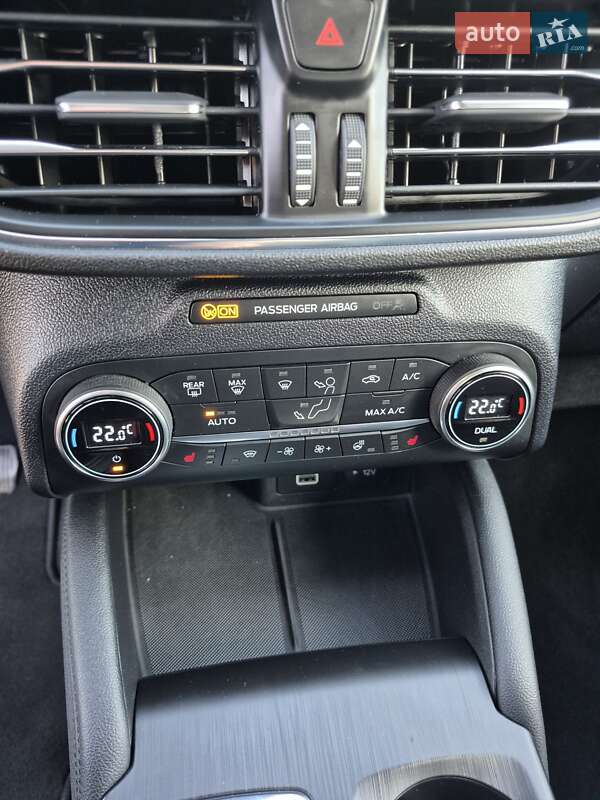 Внедорожник / Кроссовер Ford Kuga 2022 в Киеве