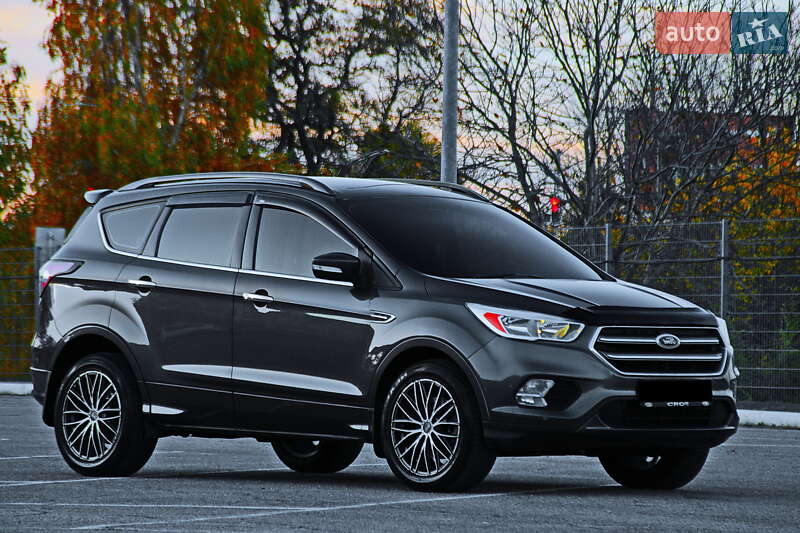 Внедорожник / Кроссовер Ford Kuga 2018 в Днепре фото 6 Внедорожник / Кроссовер Ford Kuga 2018 в Днепре