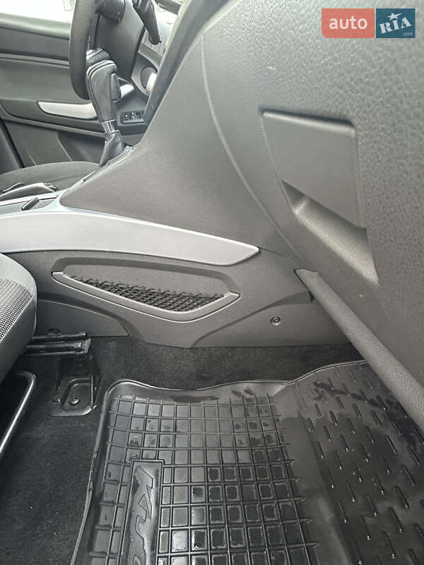 Внедорожник / Кроссовер Ford Kuga 2011 в Киеве фото 34 Внедорожник / Кроссовер Ford Kuga 2011 в Киеве