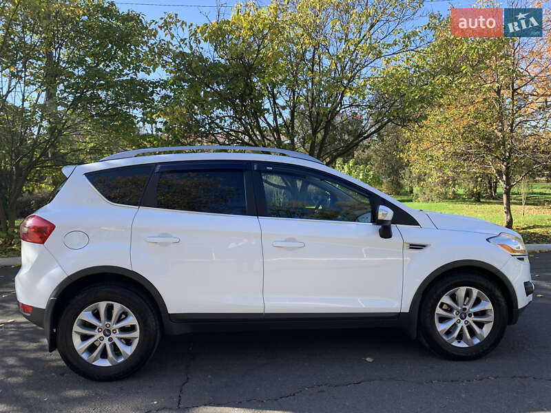 Внедорожник / Кроссовер Ford Kuga 2011 в Одессе