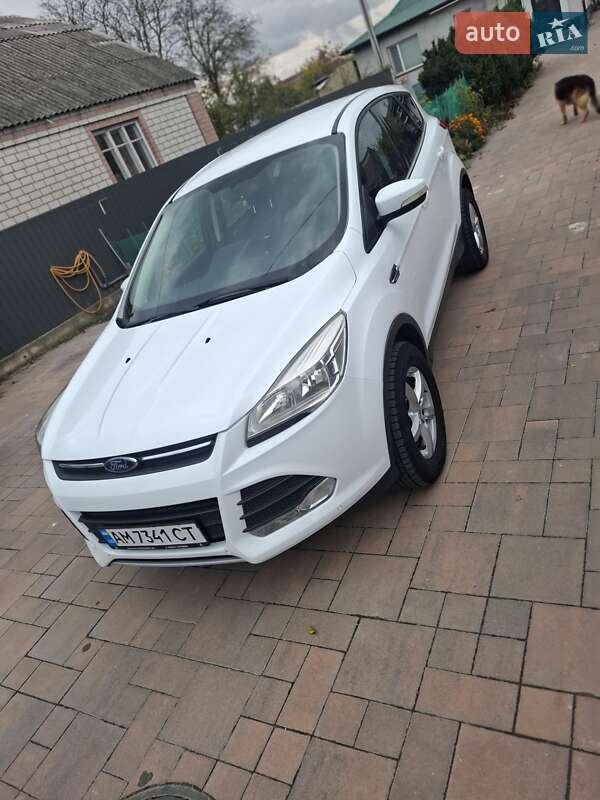 Внедорожник / Кроссовер Ford Kuga 2014 в Звягеле