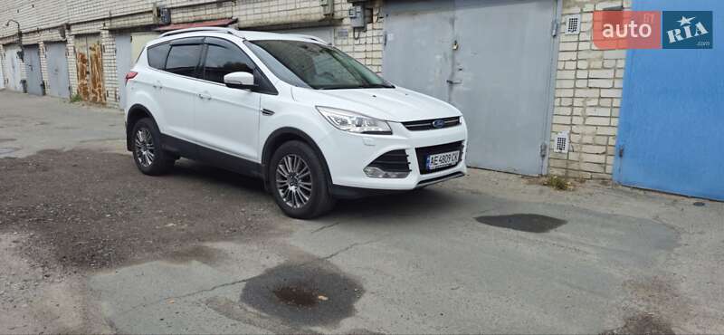 Внедорожник / Кроссовер Ford Kuga 2013 в Днепре