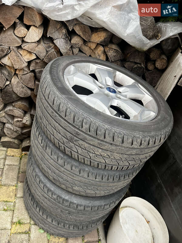 Внедорожник / Кроссовер Ford Kuga 2014 в Дрогобыче