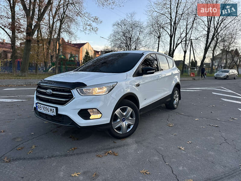 Внедорожник / Кроссовер Ford Kuga 2017 в Виннице фото 5 Внедорожник / Кроссовер Ford Kuga 2017 в Виннице