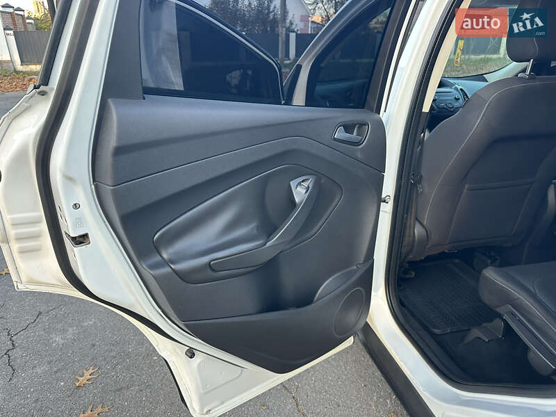 Внедорожник / Кроссовер Ford Kuga 2017 в Виннице фото 38 Внедорожник / Кроссовер Ford Kuga 2017 в Виннице