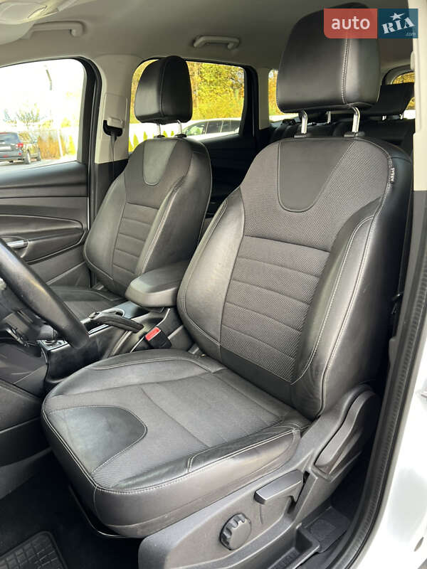 Позашляховик / Кросовер Ford Kuga 2013 в Луцьку