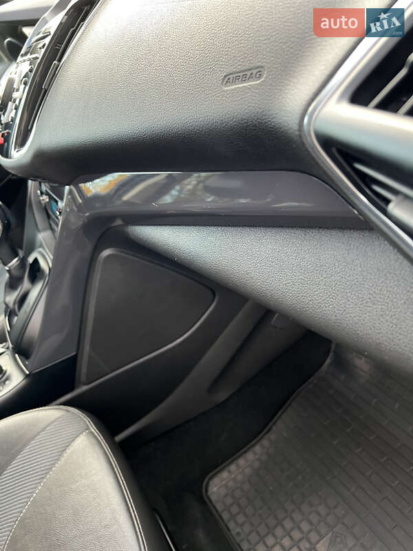 Позашляховик / Кросовер Ford Kuga 2013 в Луцьку