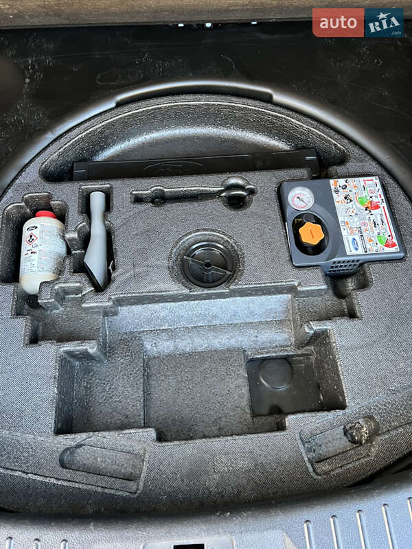 Позашляховик / Кросовер Ford Kuga 2013 в Луцьку