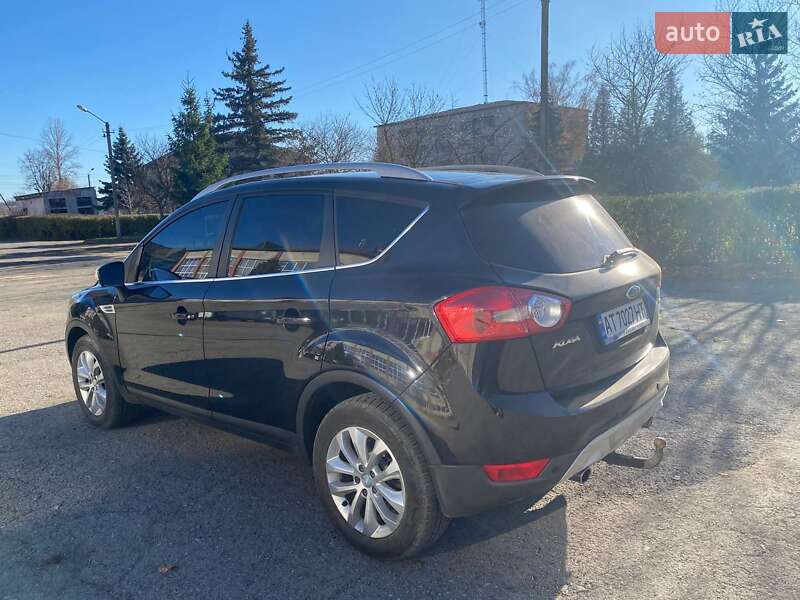 Позашляховик / Кросовер Ford Kuga 2010 в Івано-Франківську