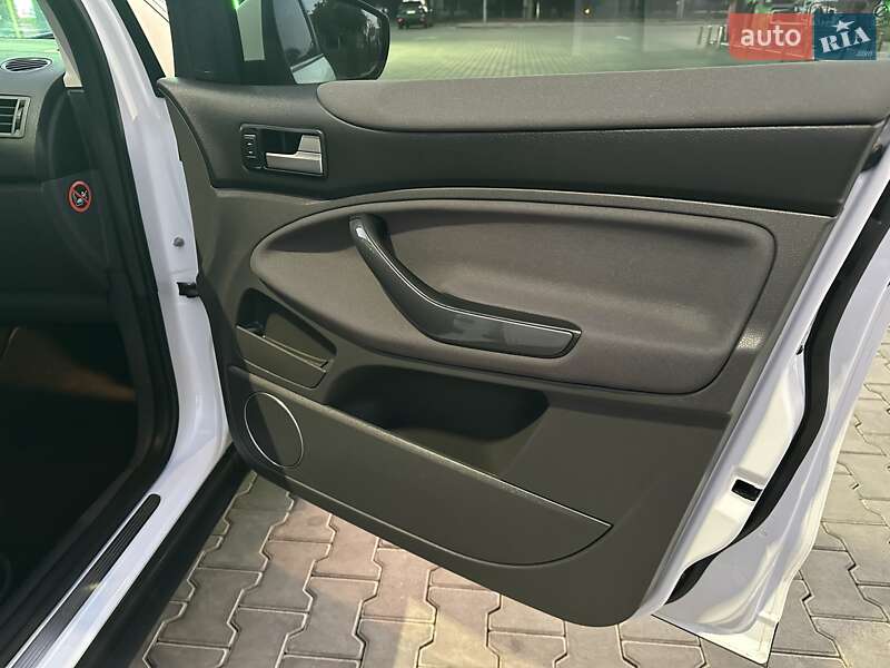 Внедорожник / Кроссовер Ford Kuga 2010 в Одессе