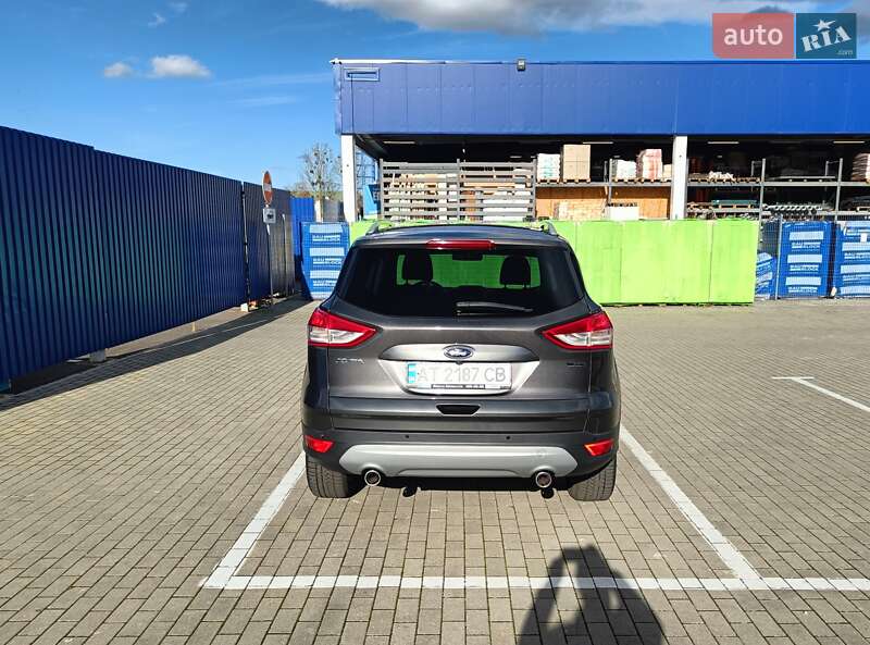 Внедорожник / Кроссовер Ford Kuga 2016 в Калуше