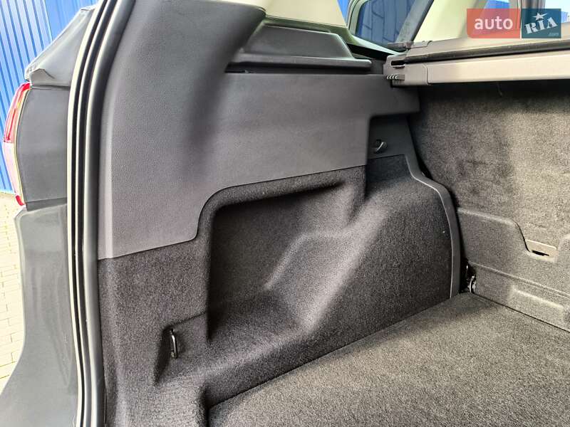 Внедорожник / Кроссовер Ford Kuga 2016 в Калуше