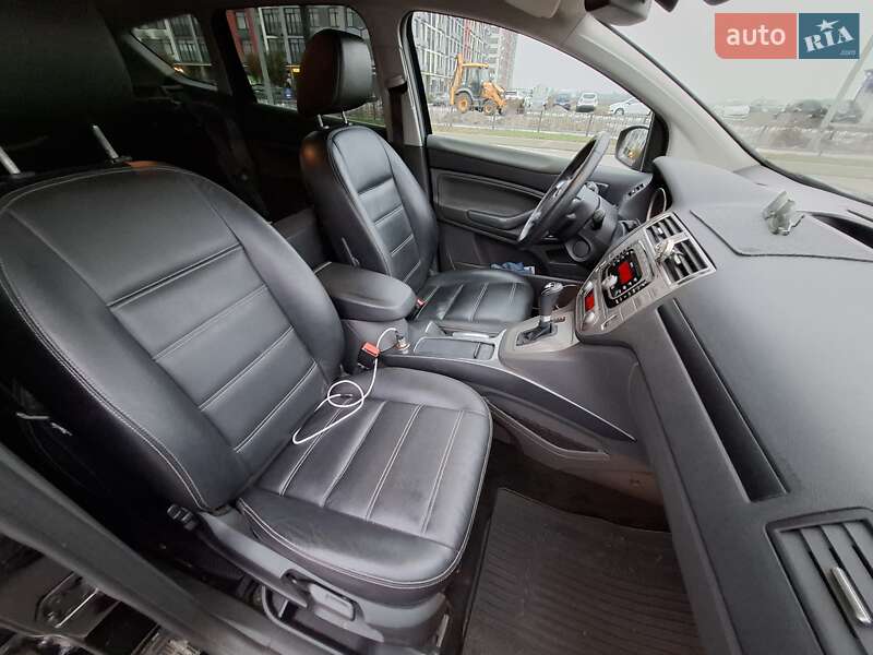 Позашляховик / Кросовер Ford Kuga 2011 в Києві фото 53 Позашляховик / Кросовер Ford Kuga 2011 в Києві