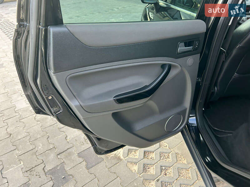 Позашляховик / Кросовер Ford Kuga 2012 в Львові фото 18 Позашляховик / Кросовер Ford Kuga 2012 в Львові