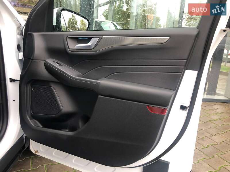 Позашляховик / Кросовер Ford Kuga 2024 в Одесі фото 16 Позашляховик / Кросовер Ford Kuga 2024 в Одесі