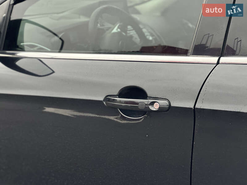 Позашляховик / Кросовер Ford Kuga 2013 в Києві