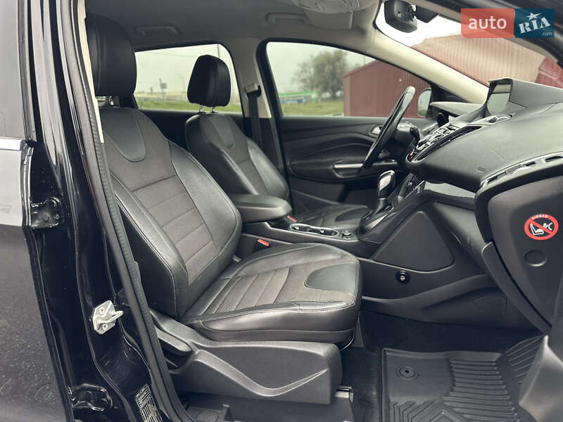 Позашляховик / Кросовер Ford Kuga 2013 в Києві