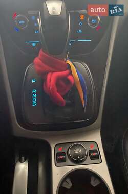 Внедорожник / Кроссовер Ford Kuga 2015 в Южноукраинске