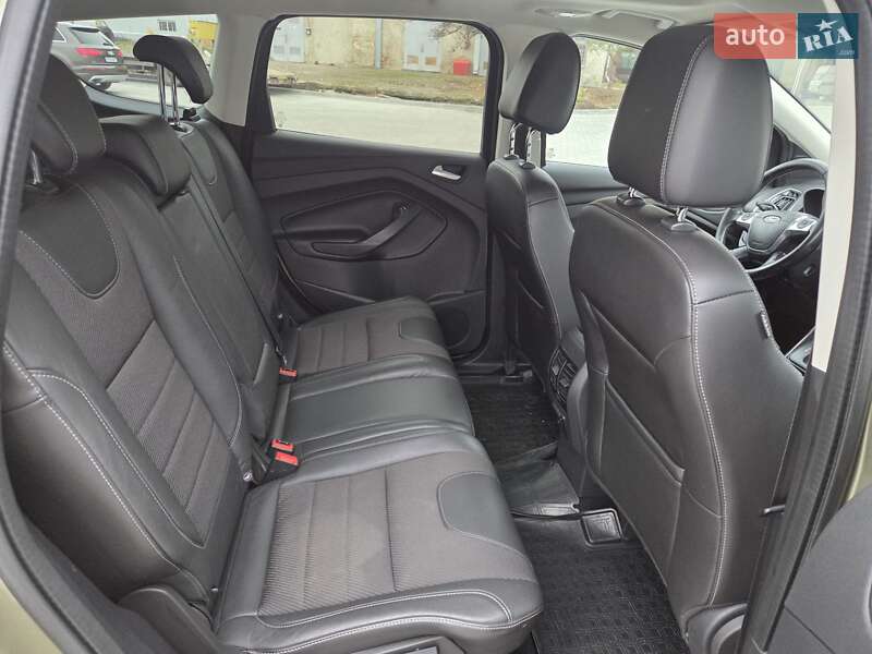 Внедорожник / Кроссовер Ford Kuga 2013 в Луцке