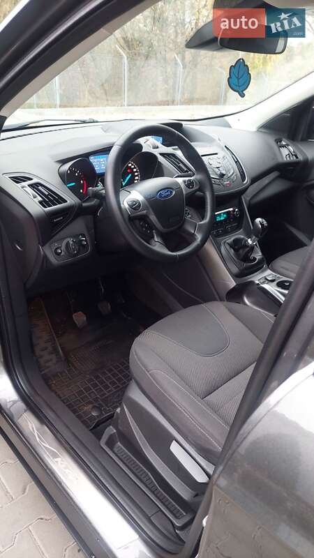 Позашляховик / Кросовер Ford Kuga 2016 в Вінниці фото 35 Позашляховик / Кросовер Ford Kuga 2016 в Вінниці