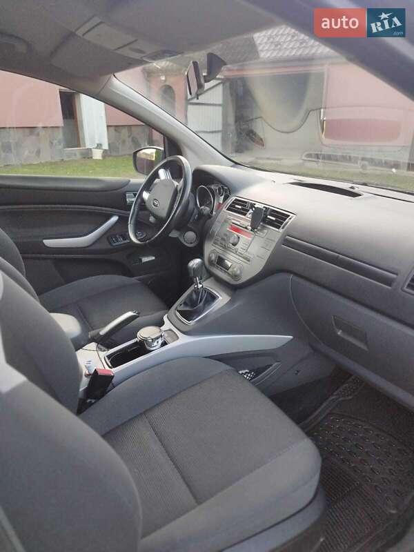 Внедорожник / Кроссовер Ford Kuga 2012 в Самборе