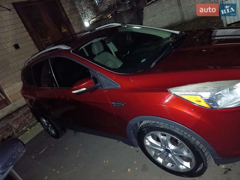 Внедорожник / Кроссовер Ford Kuga 2014 в Чернигове