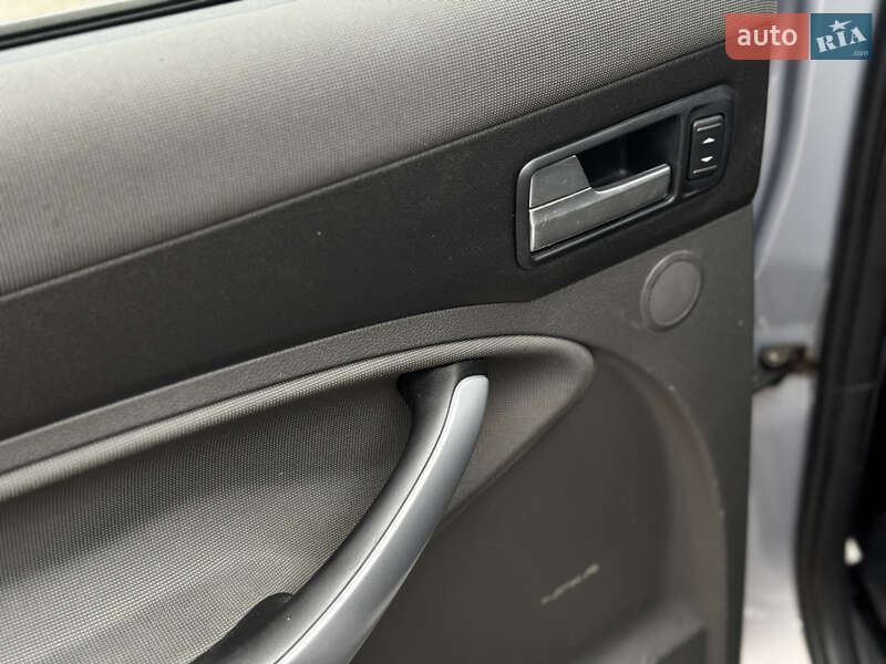 Внедорожник / Кроссовер Ford Kuga 2011 в Житомире