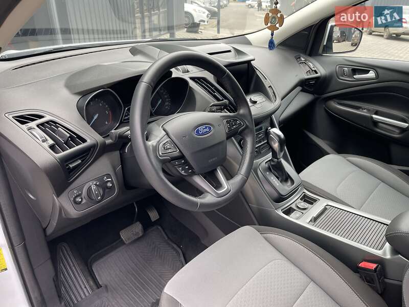 Позашляховик / Кросовер Ford Kuga 2016 в Миколаєві фото 11 Позашляховик / Кросовер Ford Kuga 2016 в Миколаєві