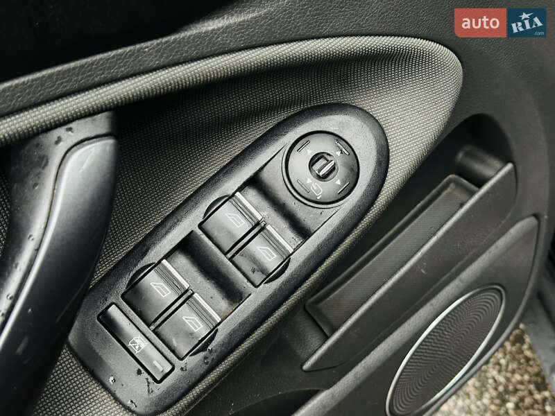 Позашляховик / Кросовер Ford Kuga 2010 в Харкові