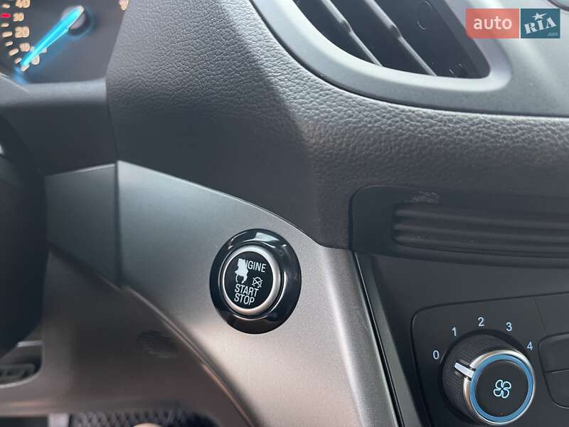 Позашляховик / Кросовер Ford Kuga 2016 в Миколаєві