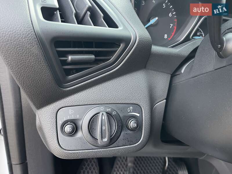 Позашляховик / Кросовер Ford Kuga 2016 в Миколаєві