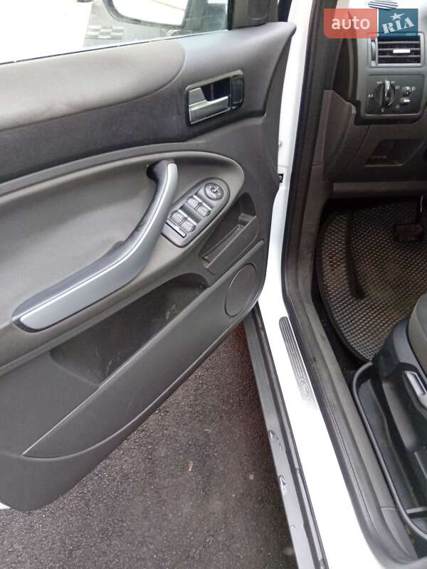 Позашляховик / Кросовер Ford Kuga 2012 в Умані фото 13 Позашляховик / Кросовер Ford Kuga 2012 в Умані