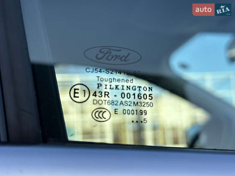 Внедорожник / Кроссовер Ford Kuga 2015 в Львове фото 31 Внедорожник / Кроссовер Ford Kuga 2015 в Львове